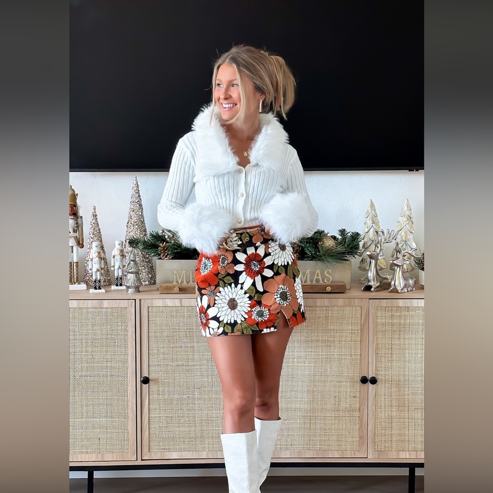 Tyra belted skirt